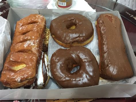 Peterson's doughnuts - Feb 22, 2022 · Peterson's Donut Corner. This family-owned shop recently sold the business to a long-time employee after 40 years but thankfully there won’t be any big changes to the menu. The walk-up stand is ... 